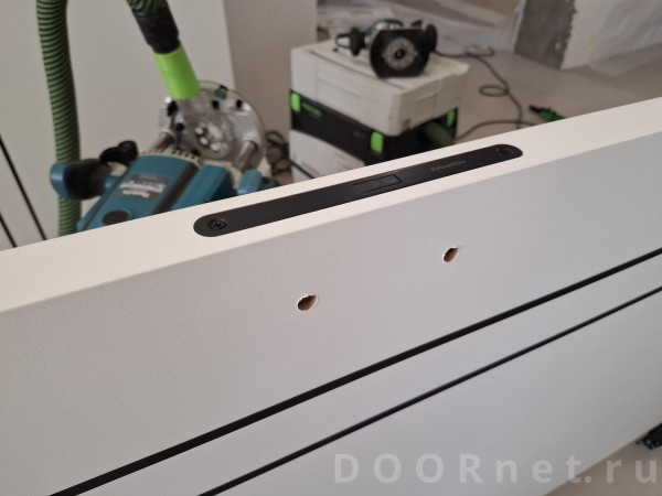 по карте разметки  обязательно  черновые отверстия , минимум от 12мм. по ним  дальше будет происходить центровка и забор пыли.